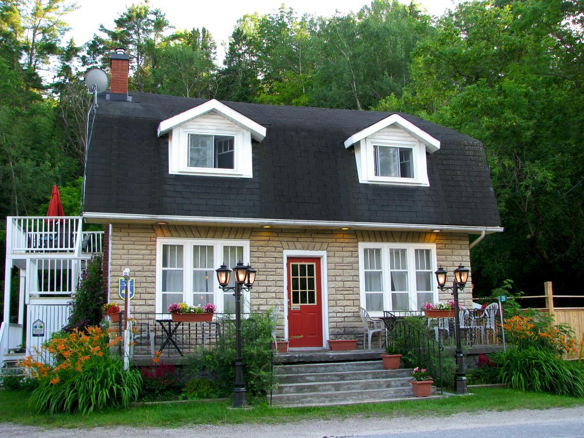 Auberge De Mon Petit Chum B&B Wakefield Exterior foto